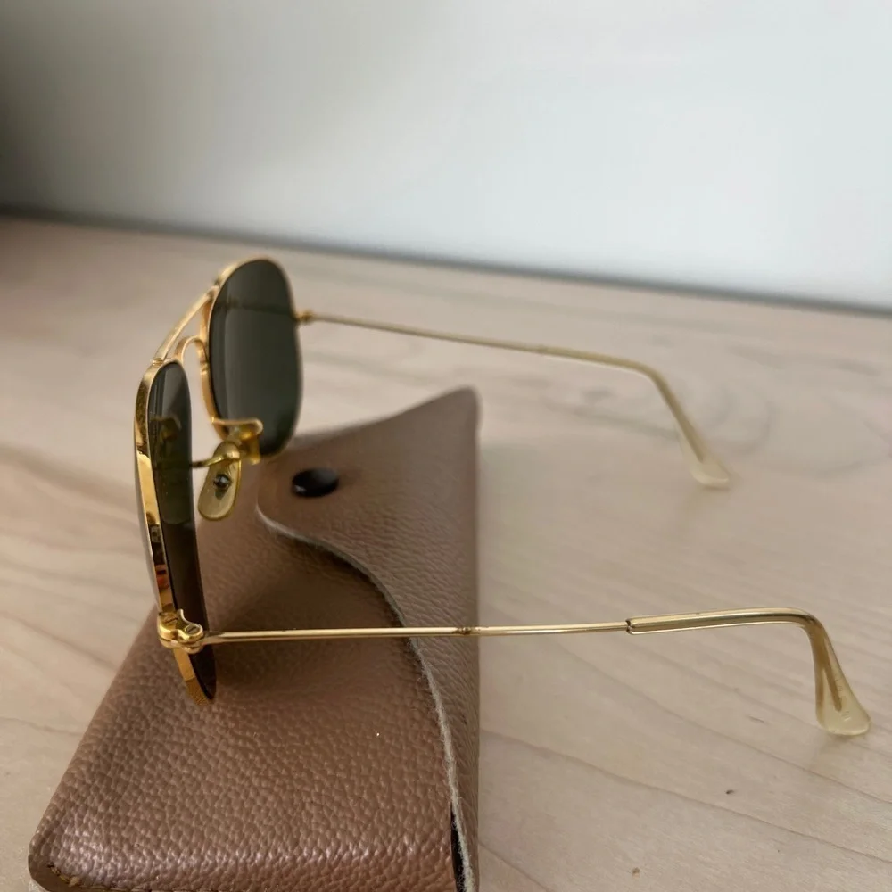 Vintage 1990’s B&L LO205 Ray Ban USA Aviator Sunglasses Gold Plate and Case